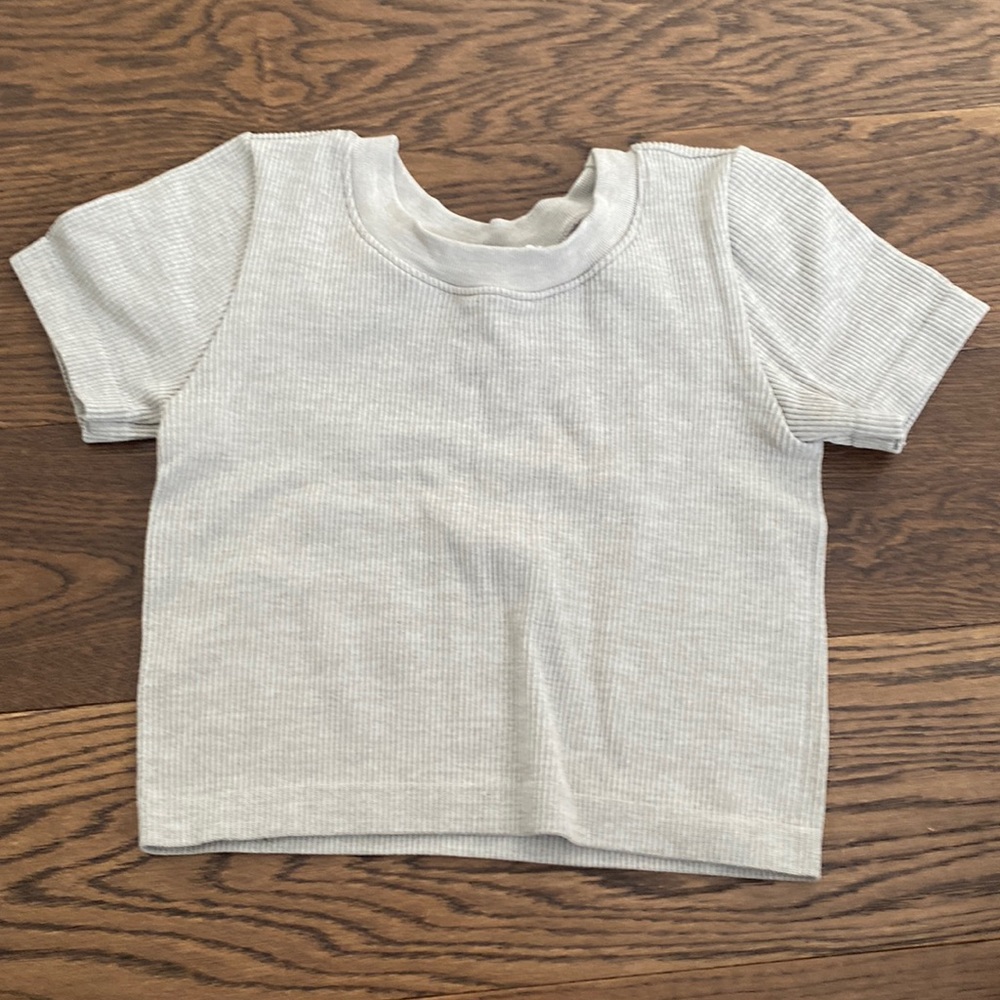 Plain grey crop top shirt